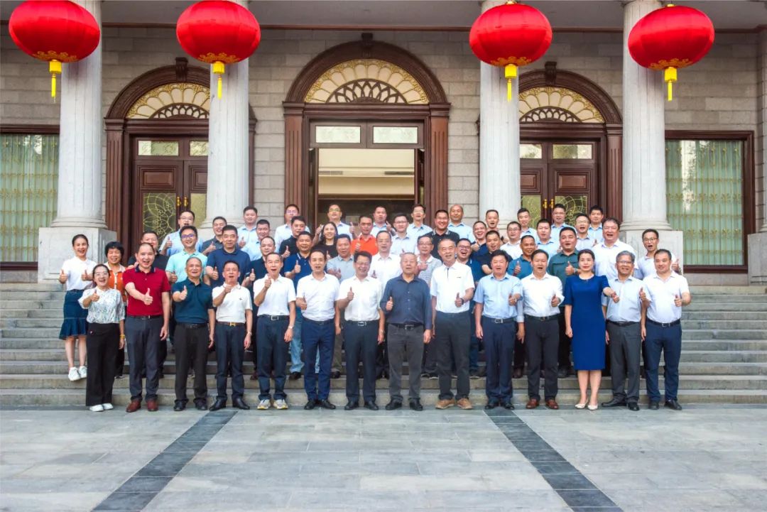 威華集團助力“我的家鄉我建設”平遠縣熱柘鎮鄉賢回鄉考察活動順利舉行！